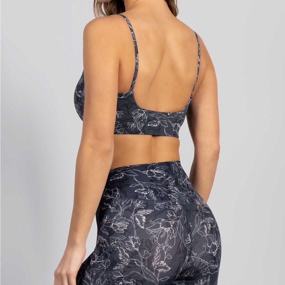 Stori Floral Workout Set - Picture 3 of 7